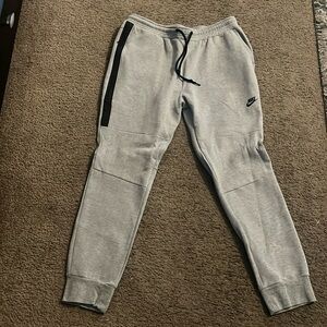 Men’s Nike Tech Fleece Pants - XL